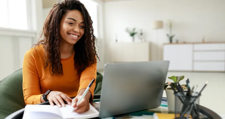 Online Learning vs. In-Person Classes: Which One Is Right?