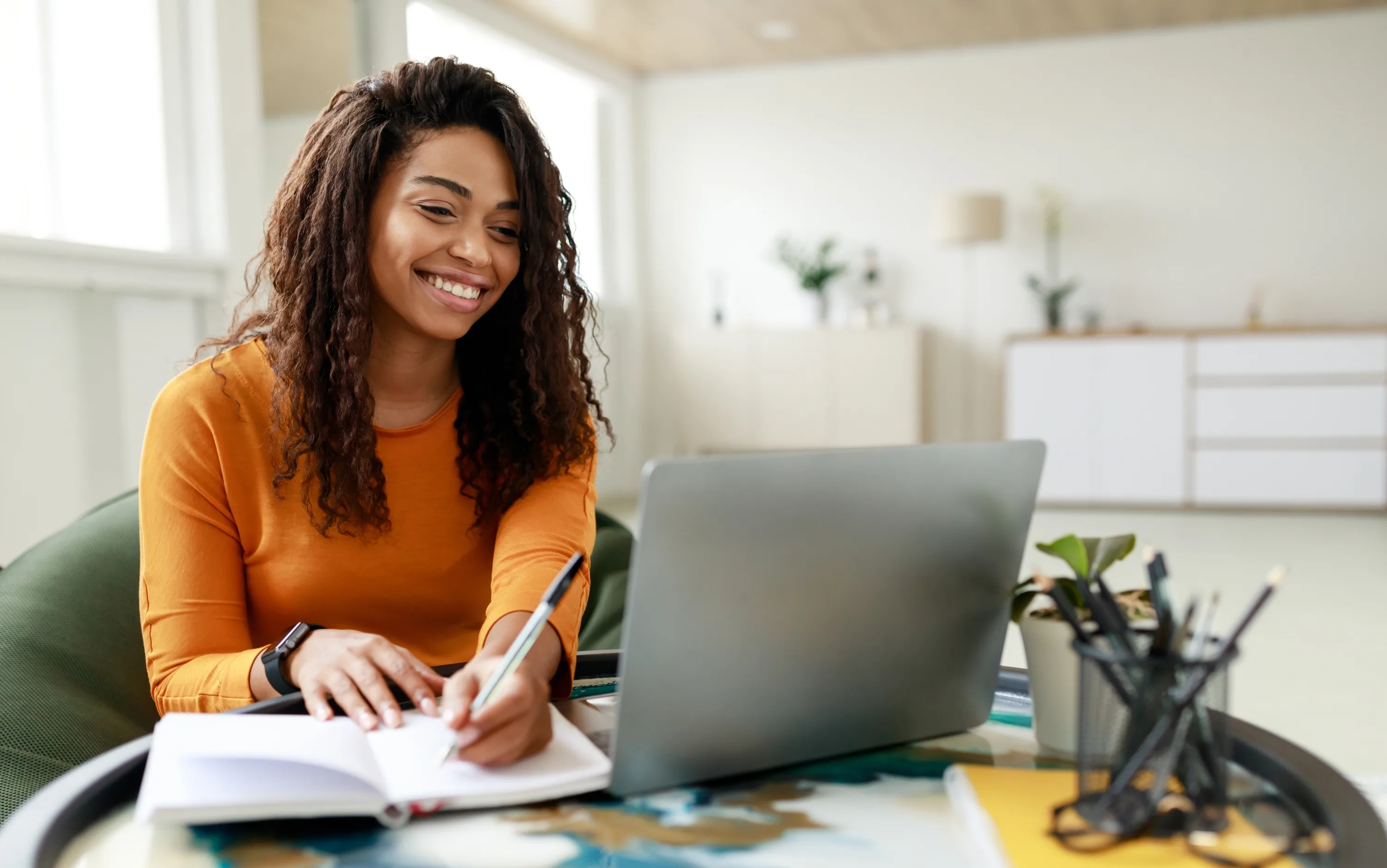 Online Learning vs. In-Person Classes: Which One Is Right?