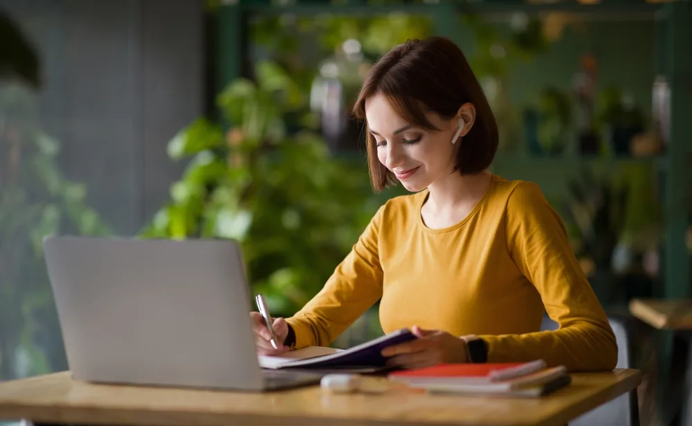 How to Find Scholarships, Grants, and Free Resources for Adult Learners